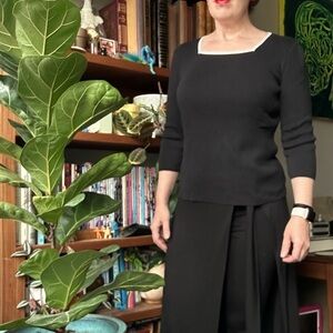 Roz & Ali black square neck top with white contrast & three quarter long sleeves